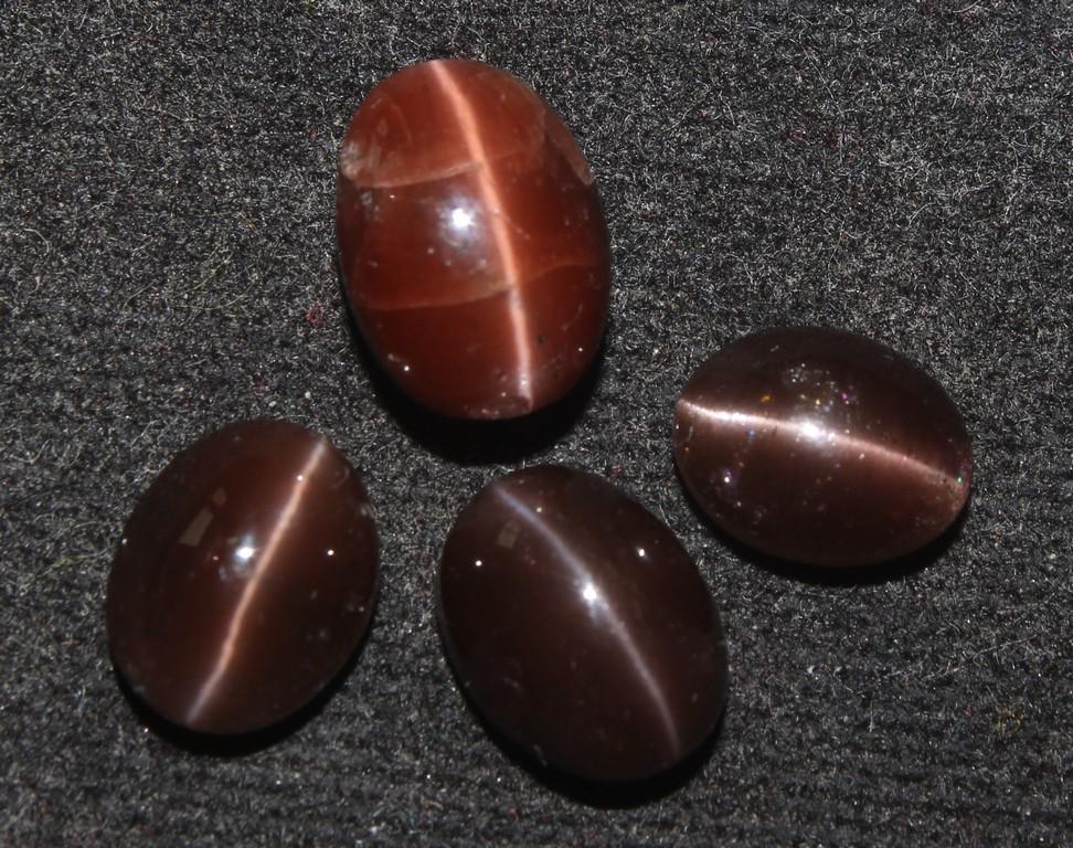 15.76 Ct Natural Spectrolite Cat's Eye Lot: No Reserve! Title: 15.76 Ct Natural Spectrolite Cat's Eye Lot Description: Gemstone : Natural Spectrolite Cat's EyeWeight : 15.76 CaratsDimensions : 11.5x8.5x6.8 mm - 9.6x7.4x4.5 mmShape : Oval Caboch