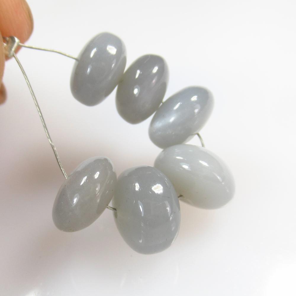 25.78 Ct Natural 6 Drilled Moonstone Round Beads: No Reserve! Title: 25.78 Ct Natural 6 Drilled Moonstone Round Beads Stone Clarity: Translucent Gemstone: Natural Moonstone Beads Carat Weight: 25.78 Size/Dimensions: 9.40 to 10.20 mm / 6 PC's Addition