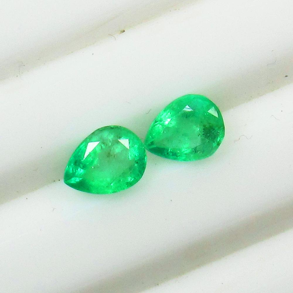 1.07 Ct Natural Colombian Emerald Pear Pair (1 of 2)