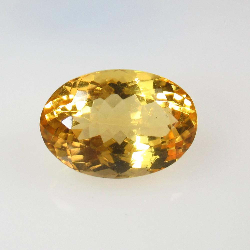 8.15 Ctw Natural Yellow Citrine Oval Cut: No Reserve! Title: 8.15 Ctw Natural Yellow Citrine Oval Cut Stone Clarity: VVS Gemstone:Citirine Carat Weight: 8.15 Size/Dimensions: 15.30 x 10.60 x 8.60 mm Additional Information: Excellent Oval Cut 