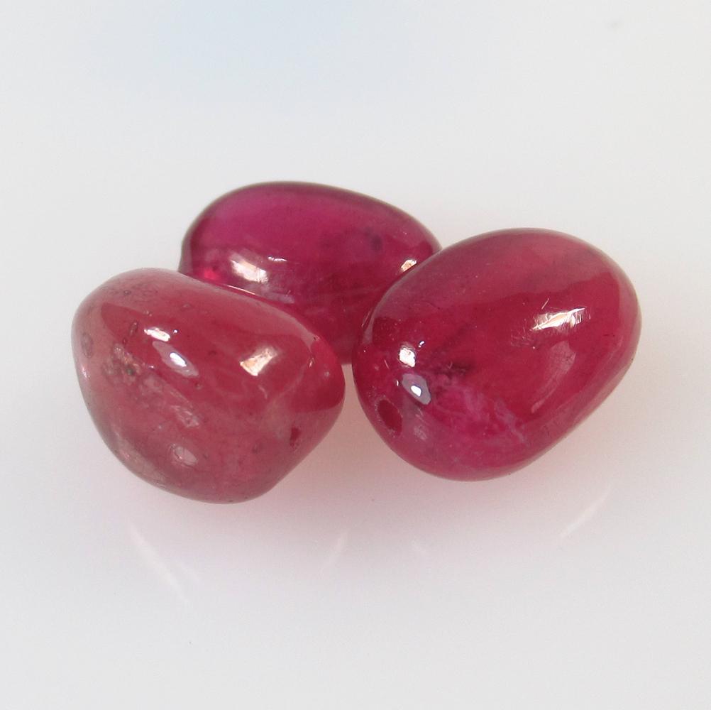 17.75 Ctw Natural 3 Ruby Dumble Beads (1 of 2)