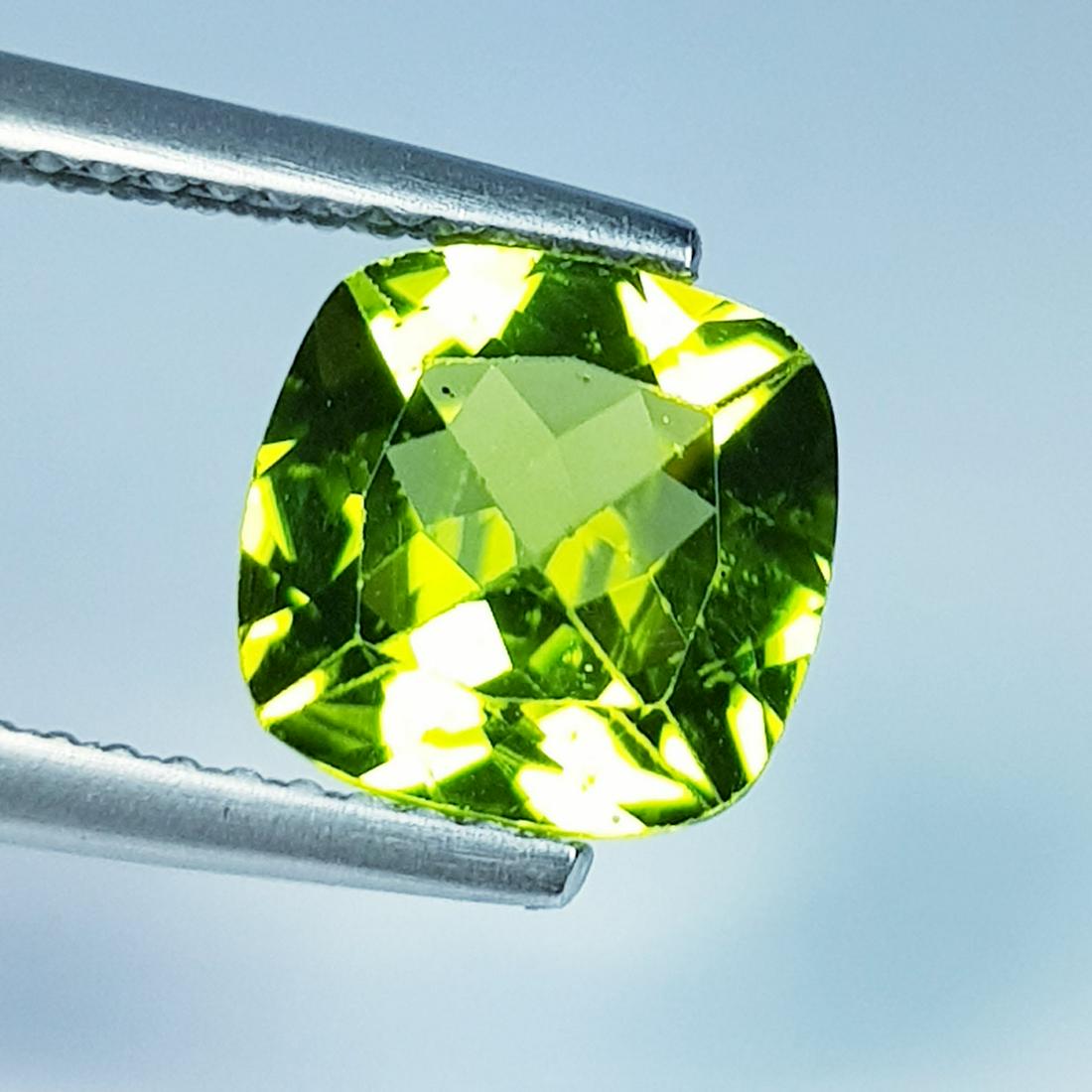 2.30 Ct Natural Peridot Cushion Cut: No Reserve! Title: 2.30 Ct Natural Peridot Cushion Cut Color/Clarity: IF - VVS Gemstones: Loosegemstone Carat Weights: 2.3 Size/Dimensions: 8.10 x 8.00 x 4.60 Additional Information: Cushion / Pakista