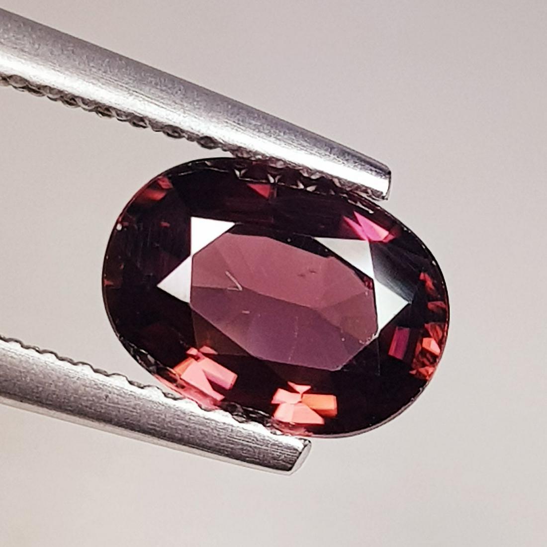 2.10 ct Natural Zircon Oval Cut: No Reserve! Title: 2.10 ct Natural Zircon Oval Cut Color/Clarity: VVS Gemstones: Loosegemstone Carat Weights: 2.1 Size/Dimensions: 8.50 x 6.00 x 3.60 Additional Information: Oval - Cambodia Shipping: