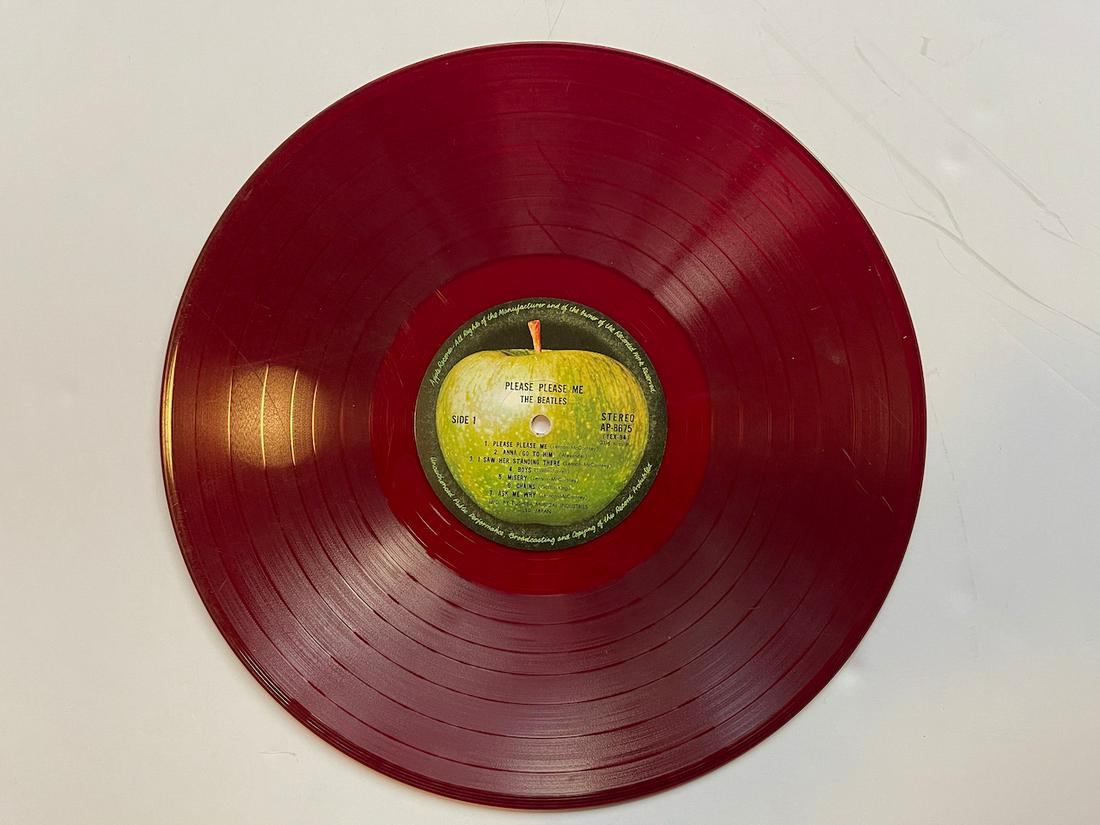 PLEASE PLEASE ME THE BEATLES: PLEASE PLEASE ME THE BEATLES RED VINYL. AP-8675. The Beatles – Please Please Me Label: Apple Records – AP-8675 Format: Vinyl, LP, Album, Reissue, Stereo, Red Country: Japan Released: 10 Sep 1969. 