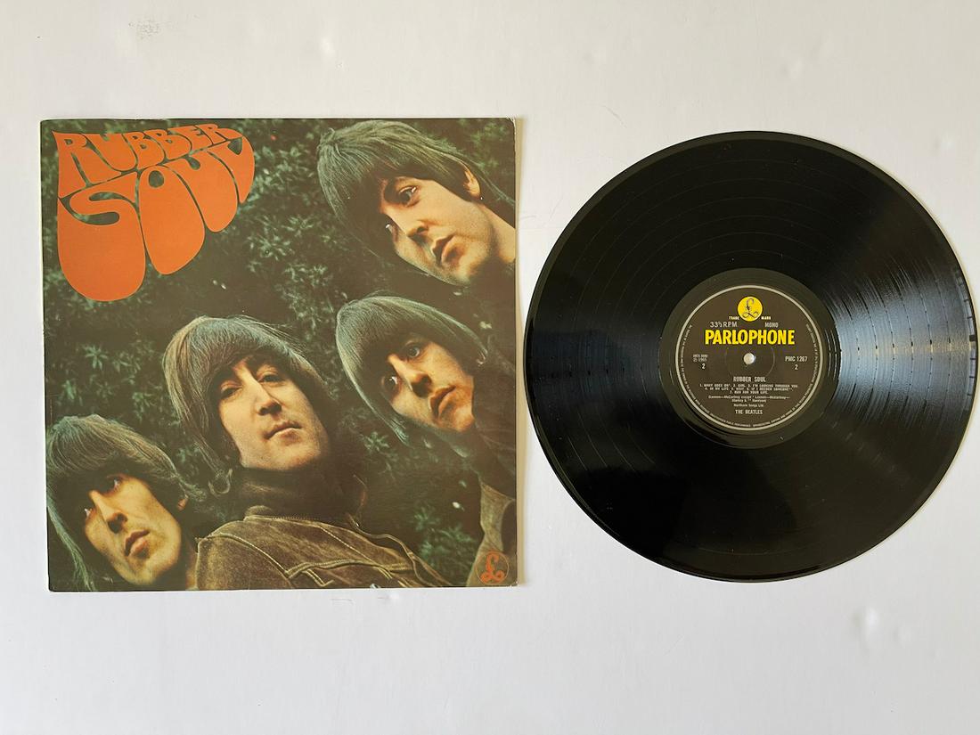 RUBBER SOUL: RUBBER SOUL. PARLOPHONE. MONO. PMC 1267. THIS ALBUM WAS ORIGINALLY RELEASED IN THE BEATLES BOXED SET: The Beatles Mono Collection. 1982. MATRIX RUNOUTS PMC 1267 XEX 579-6 XEX 580-5. Reserve: $25.00 Sh