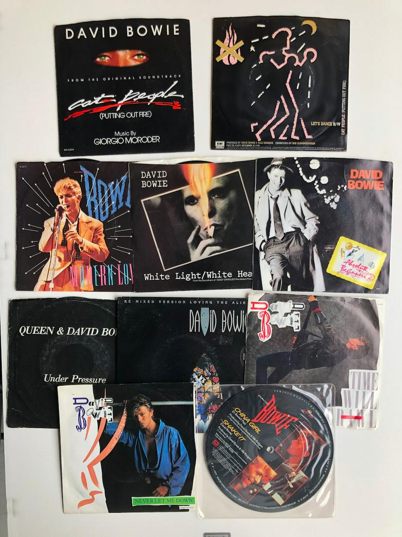 DAVID BOWIE PICTURE SLEEVE SET #2: DAVID BOWIE PICTURE SLEEVE SET #2 INCLUDING: David Bowie – Cat People (Putting Out Fire) Label: MCA Records – BSR 52024 Format: Vinyl, 7", Single Released: 1982 - AND - David Bowie – Let's Dance
