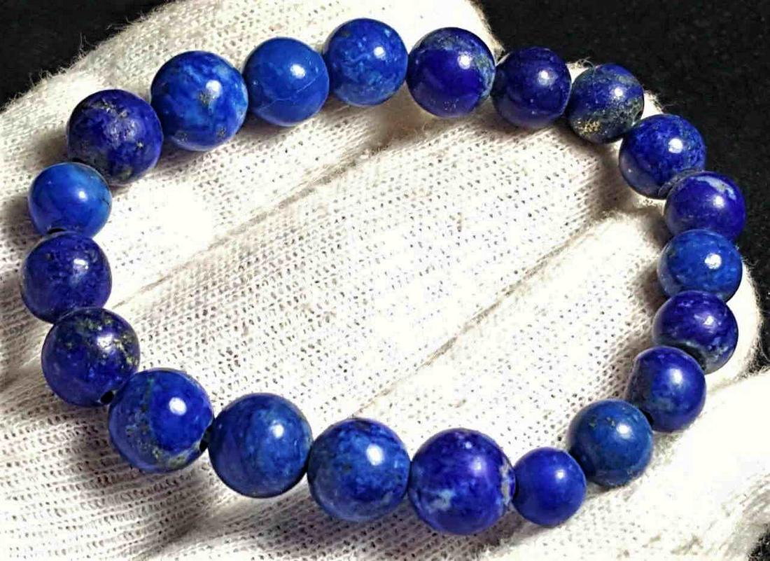Genuine Lapis Lazuli Bracelet: Title: Genuine Lapis Lazuli Bracelet Gemstones: Mineral Carat Weights: Size/Dimensions: 8 mm Additional Info: Genuine Lapis Lazuli Bracelet Reserve: $45.00 Shipping: Domestic: Flat-rate of $36.00 to a