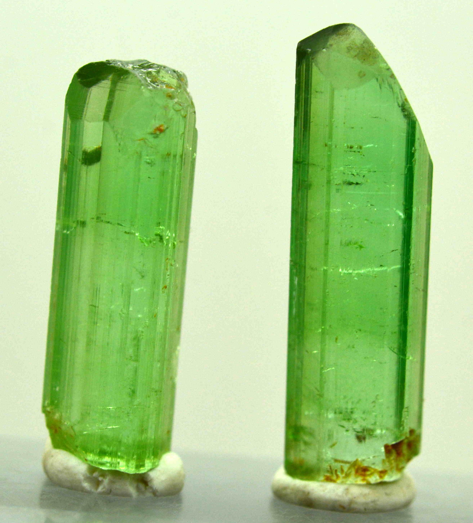 15.5 Carats Beautiful Tourmaline Twins Crystals: Title: 15.5 Carats Beautiful Tourmaline Twins Crystals Terminated Weight:15.5 Carats Origin: Afghanistan Materials: Crystal Size: 22x6x5mm 19x5.5x6 mm Description:Treatment:Natural Reserve: $100.00 Sh