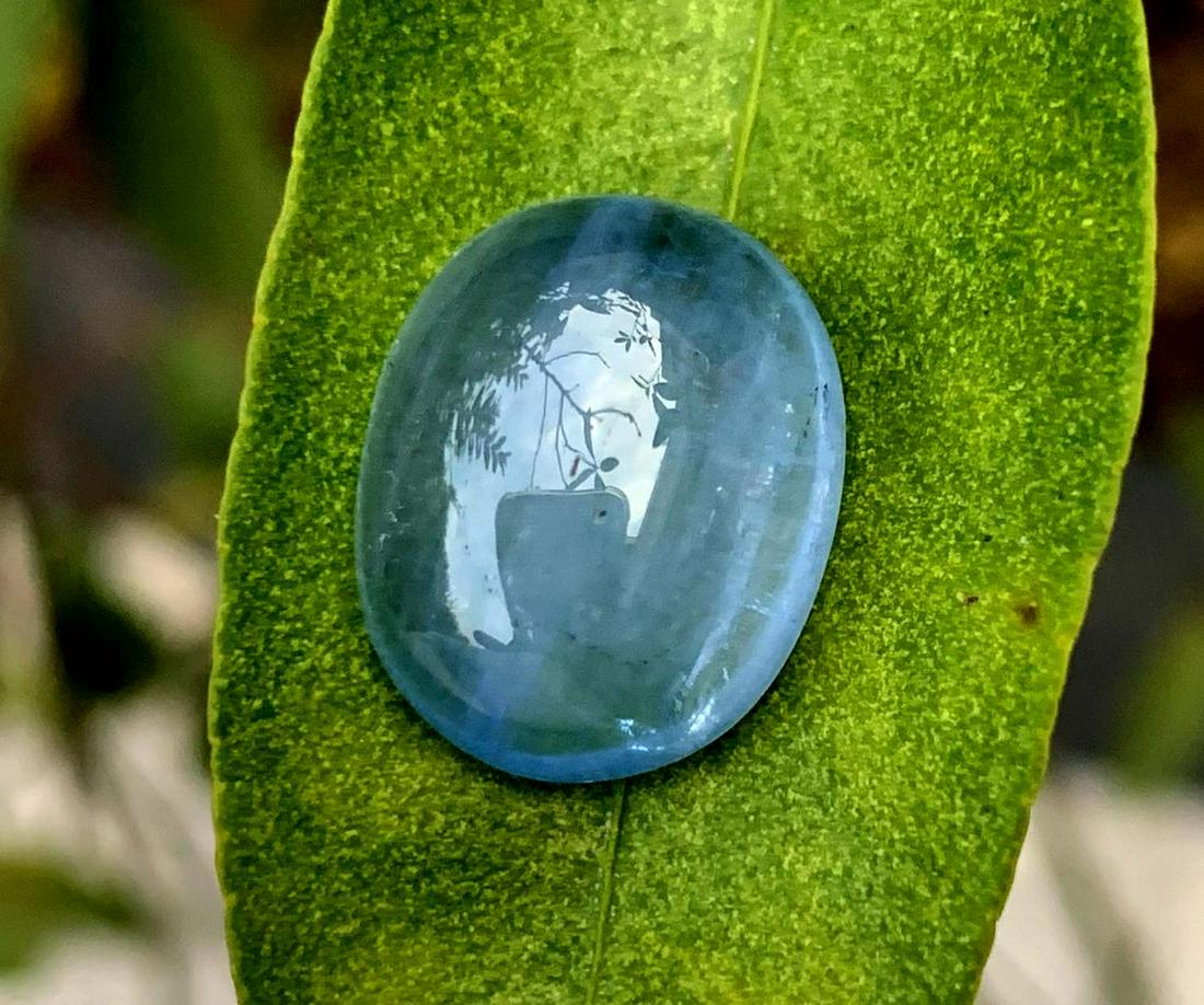 Cat: Materials: Gem type: Aquamarine Carat weight: 10.90 Description Cat's Eye Natural Aquamarine Cabochon Gemstone Deep Blue Color Weight - 10.90 Carats Dimensions - 16*13*07 mm DHL E Commerce SHIPPING Re