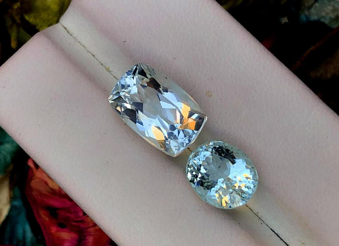 Aquamarine Gemstone , Natural Aquamarine Gemstones Lot: Materials: Gem type: Aquamarine Description Aquamarine Gemstone , Natural Aquamarine Gemstones Lot From Pakistan - Aquamarine has natural color . Aqumarine has very well luster and transparensy. Weigh