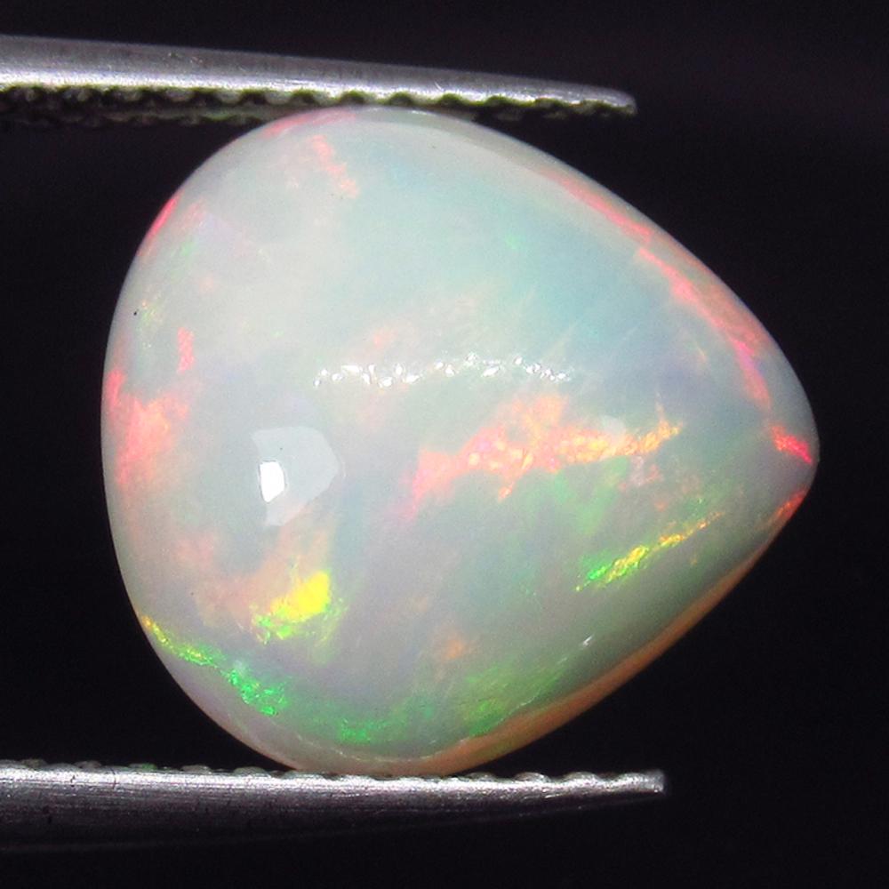 3.93 Cts Natural Opal (1 of 2)
