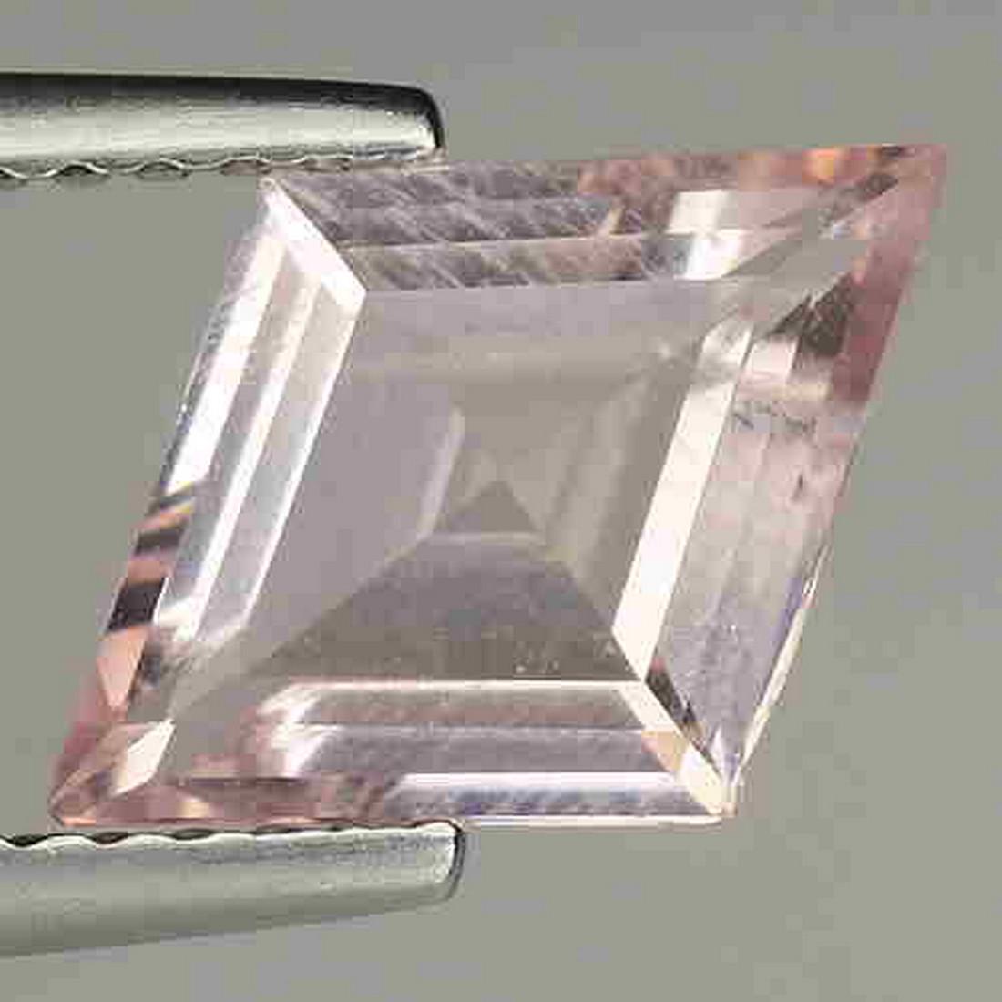 1.40Cts BEAUTIFUL ! NATURAL MORGANITE PEACH COLOR FANCY: Title: 1.40Cts BEAUTIFUL ! NATURAL MORGANITE PEACH COLOR FANCY SHAPE LOOSE GEMSTONES Carat Weights: 1.4 Size/Dimensions: 11.40x7.90x3.60 MM Additional Information: VVS QUALITY Reserve: $25.00 Shipping