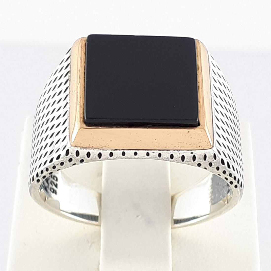 925 Sterling Silver - Ring: Ring Gender : Men Material : 925 Sterling Silver Weight : 0,32 ozt. / 10 gr Condition : NEW / Unused Size : US:12 , EU:67.2 , UK:X , D:21.5 mm Free resizing on demand Item no