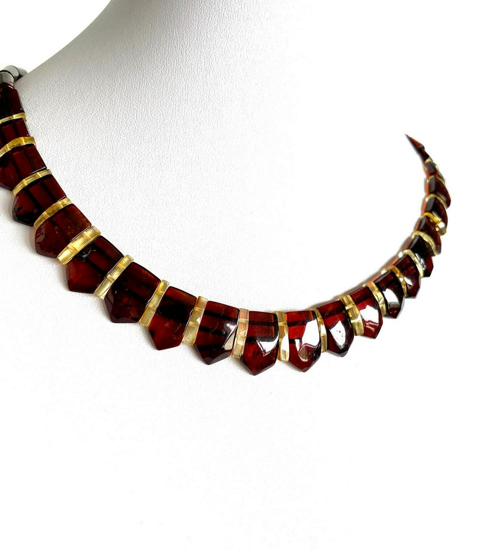 Stunning Amber Cleopatra necklace (1 of 8)