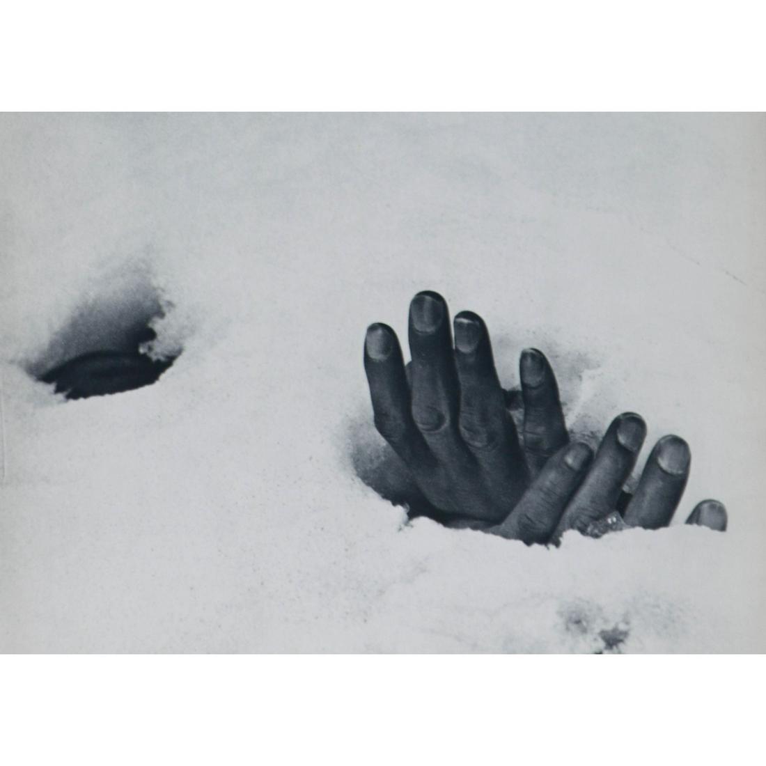 MAX DESFOR - Korea - Enfrorener Soldat / Korea - Frozen: Artist: MAX DESFOR Print Title: Korea - Enfrorener Soldat (Korea - Frozen Soldier) Medium: Sheet-fed Gravure Printing Date: 1960's Printed in Switzerland Image Size approx.: 6.25 x 8.5 inches Reserve: