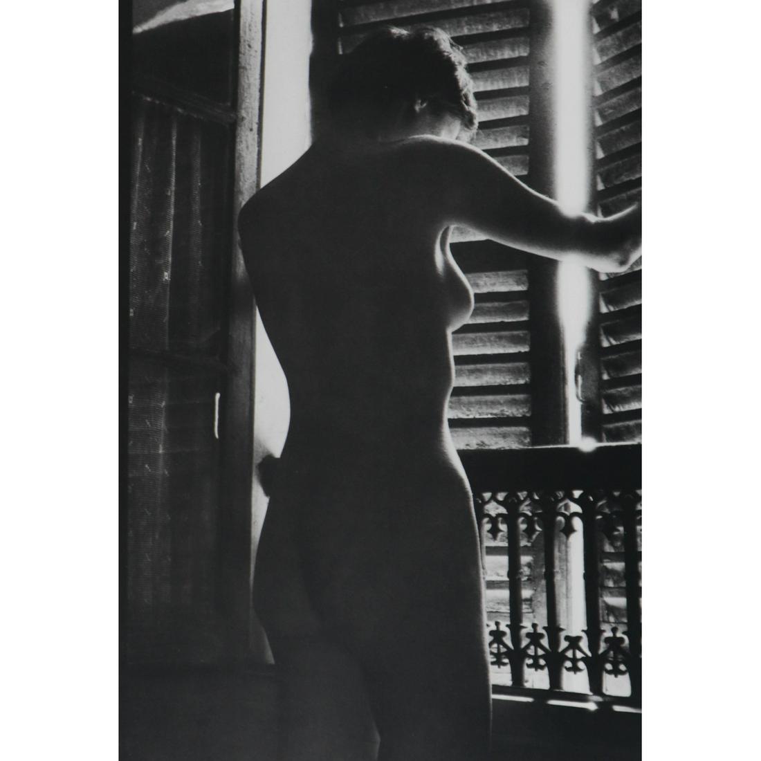 WILLY RONIS - Nude: Artist: WILLY RONIS Print Title: Nude Medium: Photo-engraving Printing Date: 1980's Printed in Switzerland Image Size approx: 9.75 x 7 inches Willy Ronis (1910-2009) was a French photographer. His bes
