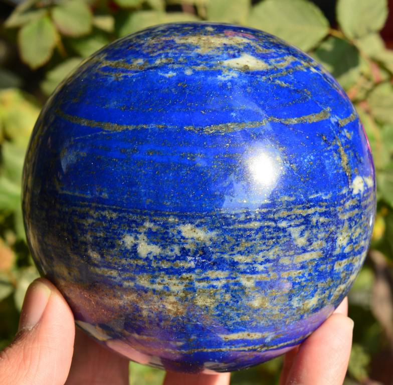 1720 Grams Top Blue Lapis Lazuli Round Sphere: Title: 1720 Grams Top Blue Lapis Lazuli Round Sphere Origin: Afghanistan Weight: 1720 Grams Size/Dimensions: 98 MM Description: Natural Reserve: $250.00 Shipping: Domestic: Flat-rate of $50.00 to anyw