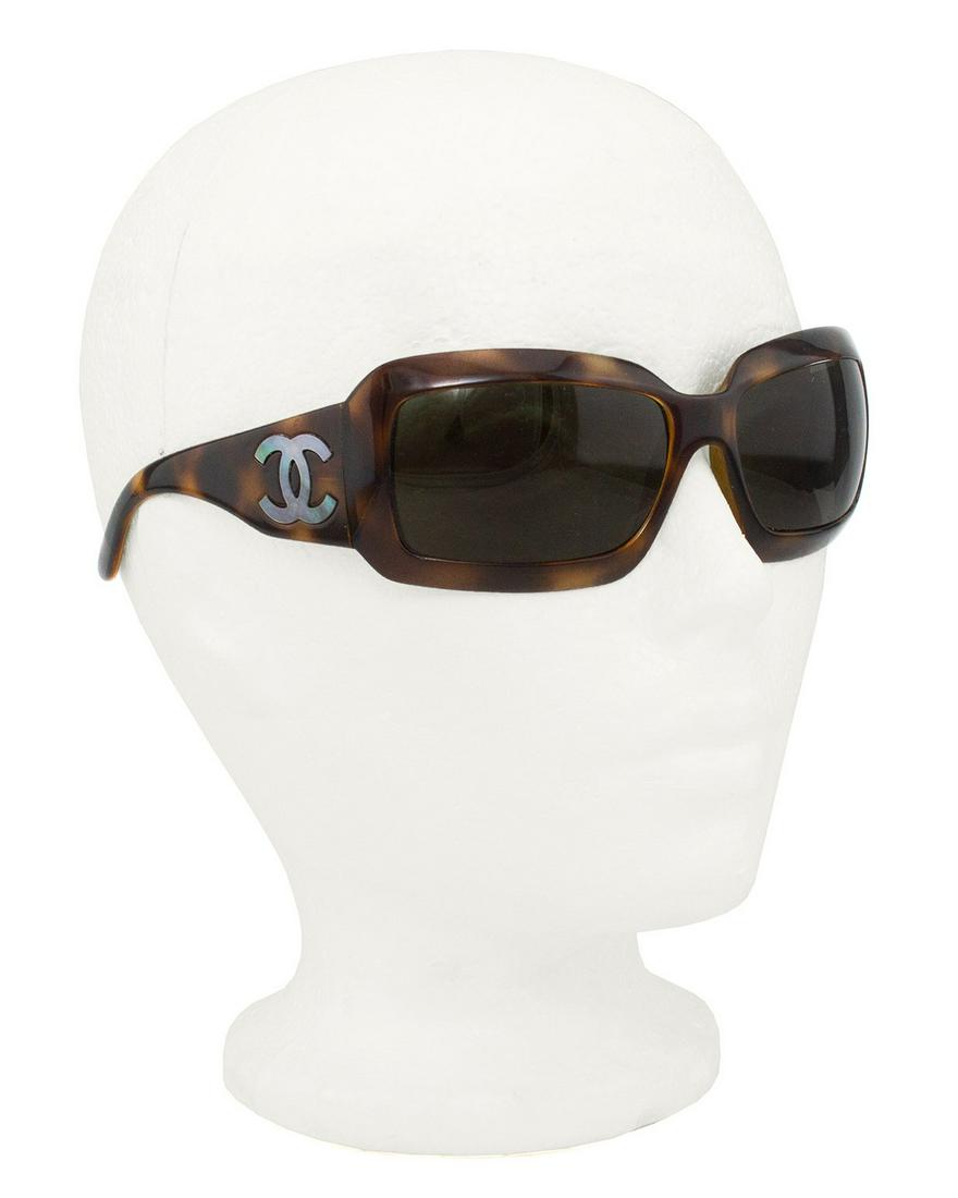 Chanel Tortoise Shell Sunglasses (1 of 5)