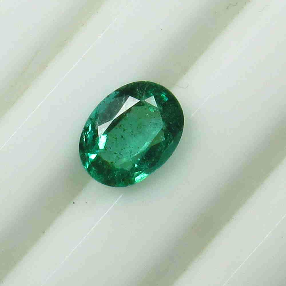 1.54 Ctw Natural Zambian Emerald Oval Cut (1 of 2)
