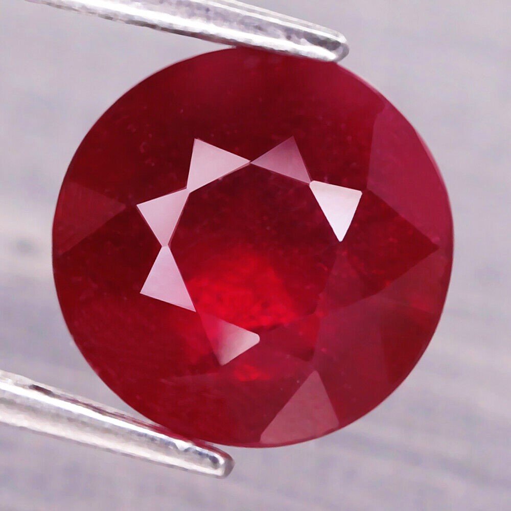 1.45 cts Natural Round Blood Red Ruby (1 of 3)
