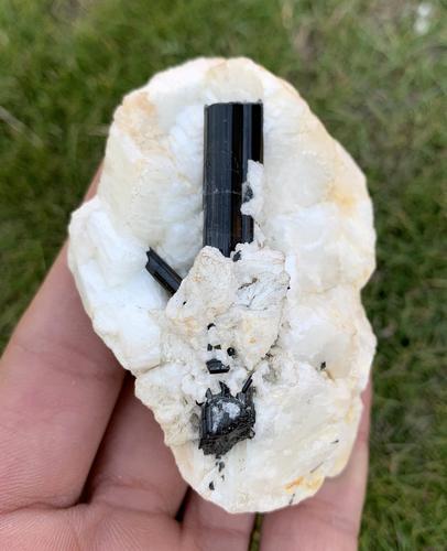 139 Gram Beautiful Natural Tourmaline Specimen: Title: 139 Gram Beautiful Natural Tourmaline Specimen Treatment: Natural Weight: 139 Gram Size/Dimensions: 77x50x30 mm Origin: Pakistan Reserve: $20.00 Shipping: Domestic: Flat-rate of $15.00 to anywh