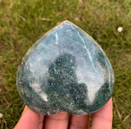 219 Gram Beautiful Natural Aventurine`Heart Healing: Title: 219 Gram Beautiful Natural Aventurine`Heart Healing Mineral Treatment: Natural Weight: 219 Gram Size/Dimensions: 73x70x25 mm Origin: Pakistan Reserve: $20.00 Shipping: Domestic: Flat-rate of $1