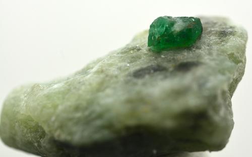 8.4 Grams Beautiful Emerald Specimen: Title: 8.4 Grams Beautiful Emerald Specimen Weight: 8.4 Grams Origin: Pakistan Materials: Specimen Size: 26x21x13 MM Additional Information: Treatment: Natural Reserve: $25.00 Shipping: Domestic: