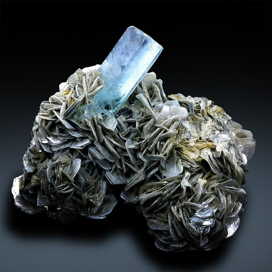 Aquamarine with Mica Mineral Specimen from Gilgit: Materials: aquamarine, beryl, mica, muscovite Description Aquamarine Specimen , Natural Aquamarine Crystals with Mica Specimen from Gilgit Pakistan. specimen has perfect self standing aesthetic positi