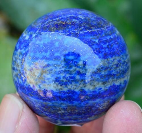 130 Grams Royal Blue Lapis Lazuli Sphere: Title: 130 Grams Royal Blue Lapis Lazuli Sphere Weight: 130 Grams Origin: Afghanistan Materials: Sphere Size: 44 mm Additional Information: Treatment: Natural Reserve: $60.00 Shipping: Domestic: