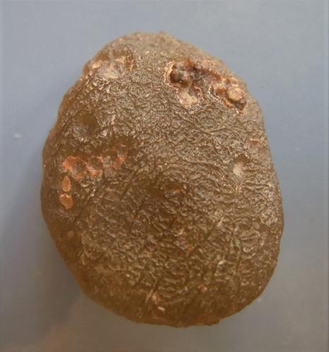 GREENISH AGATE WITH VEINLET STRUCTURE: Title: GREENISH AGATE WITH VEINLET STRUCTURE Origin: Alashan Area, Gobi Desert, Inner Mongolia, China Size: 1.5x1.3x1 cm / 3 gram Additional Information: greenish-brown agate with fine veinlet structu