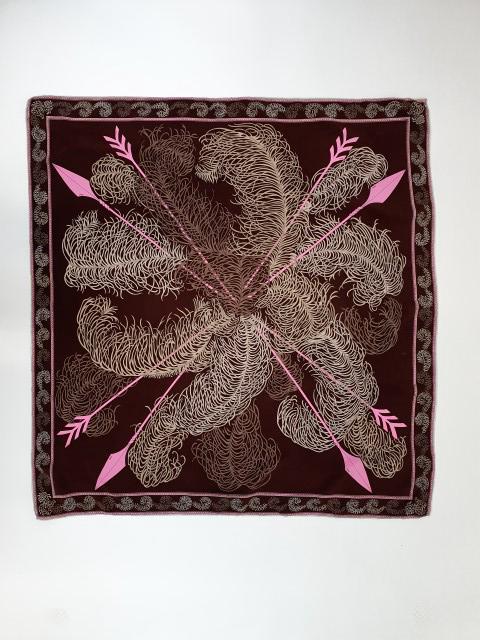 Emilio Pucci silk scarf: No Reserve! Title: Emilio Pucci silk scarf Date/Period: 2000-2010 Dimension: 88cm carré Material: Silk Additional Information: Exclusive Emilio Pucci silk scarf in fantasy print marked all over Emili