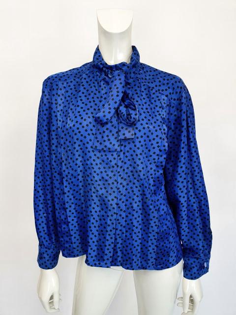 Givenchy blue blouse: No Reserve! Title: Givenchy blue blouse Date/Period: 2010-2015 Dimension: Length 60cnArmpit to Armpit 57cmSleeve 58cm Material: Polyester Additional Information: Givenchy black & blu wide blouse in XL