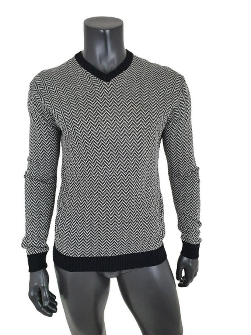 Versace Classic Sweater: No Reserve! Title: Versace Classic Sweater Date/Period: 1990-2000 Dimension: Length 70cmArmpit to Armpit 60cmSleeve 66cm Material: Wool Additional Information: Exclusive woolen Versace Classic Sweater