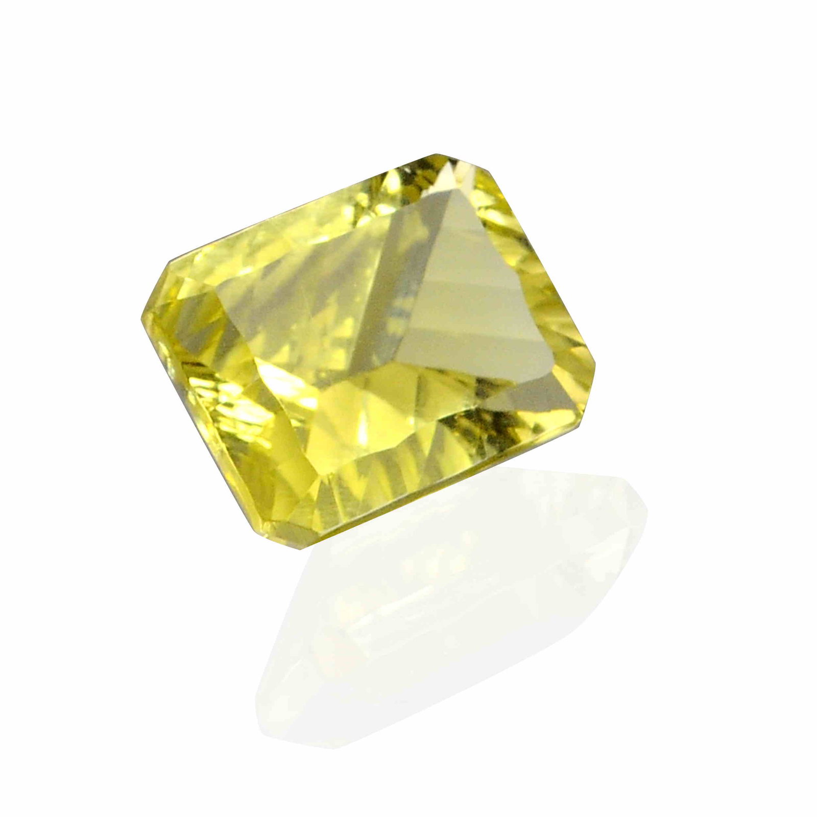 3.2 Carat Yellow Color Natural Octagon Lemon Quartz: No Reserve! Title: 3.2 Carat Yellow Color Natural Octagon Lemon Quartz Loose Gemstone 1 Pieces Brand: Gems Trading Center Gemstones: Lemon Quartz Carat Weights: 3.2 Size/Dimensions: 5.5H x 8W x 10L mm
