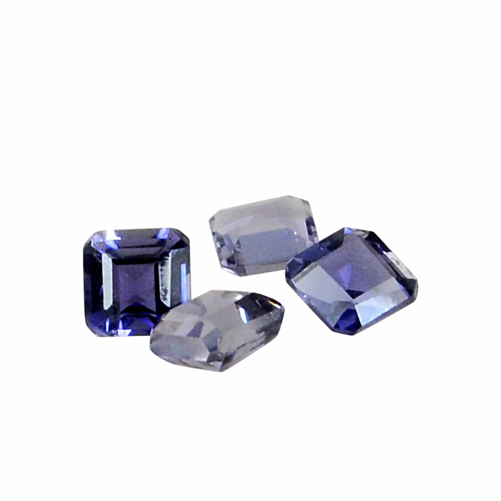 0.98 Carat Dark Blue Color Natural Octagon Iolite Loose: No Reserve! Title: 0.98 Carat Dark Blue Color Natural Octagon Iolite Loose Gemstone 4 Pieces Brand: Gems Trading Center Gemstones: Iolite Carat Weights: 0.98 Size/Dimensions: 2H x 3.5W x 3.5L mm Shipp