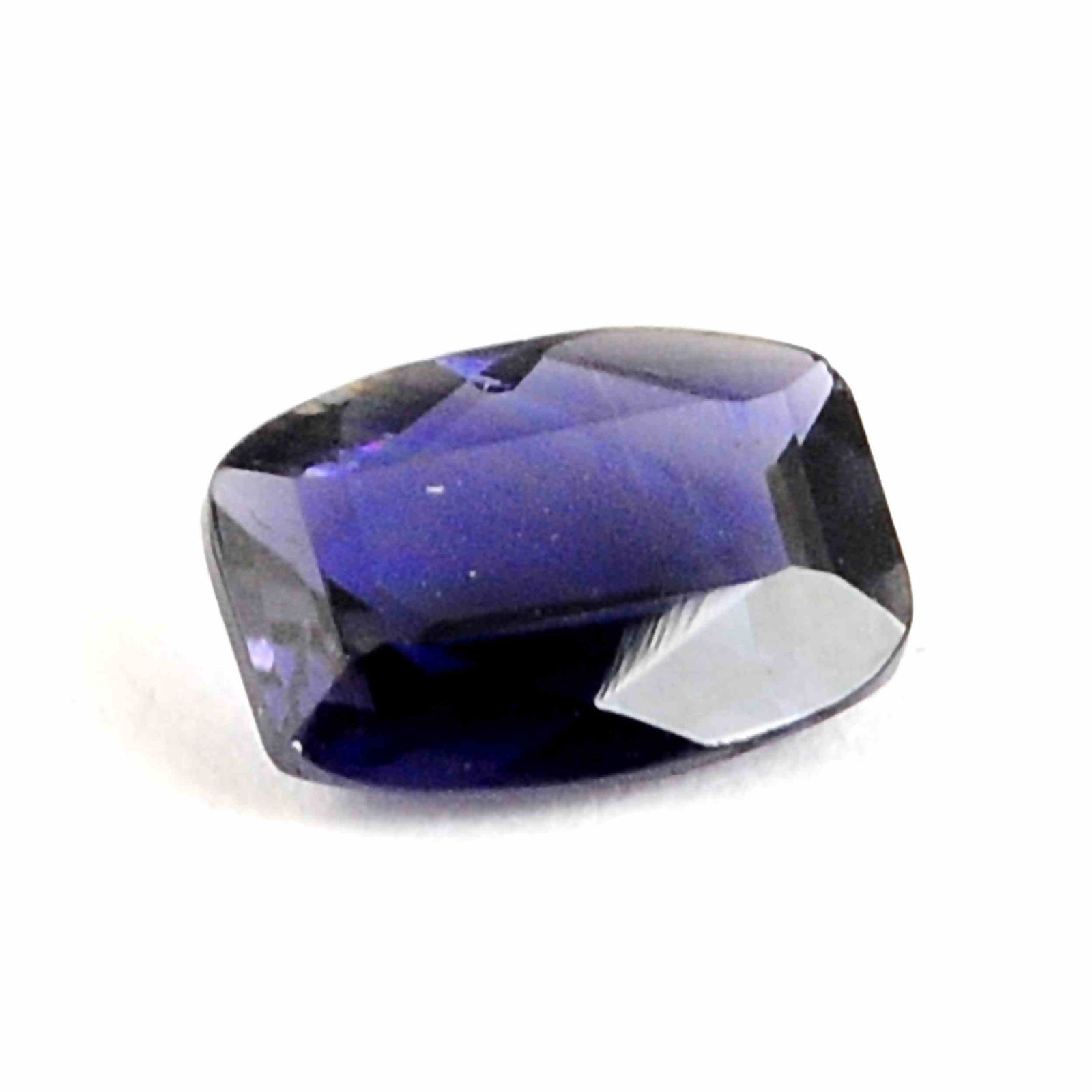 1.05 Carat Dark Blue Color Natural Octagon Iolite Loose: No Reserve! Title: 1.05 Carat Dark Blue Color Natural Octagon Iolite Loose Gemstone 1 Pieces Brand: Gems Trading Center Gemstones: Iolite Carat Weights: 1.05 Size/Dimensions: 3.5H x 6W x 8L mm Shippin