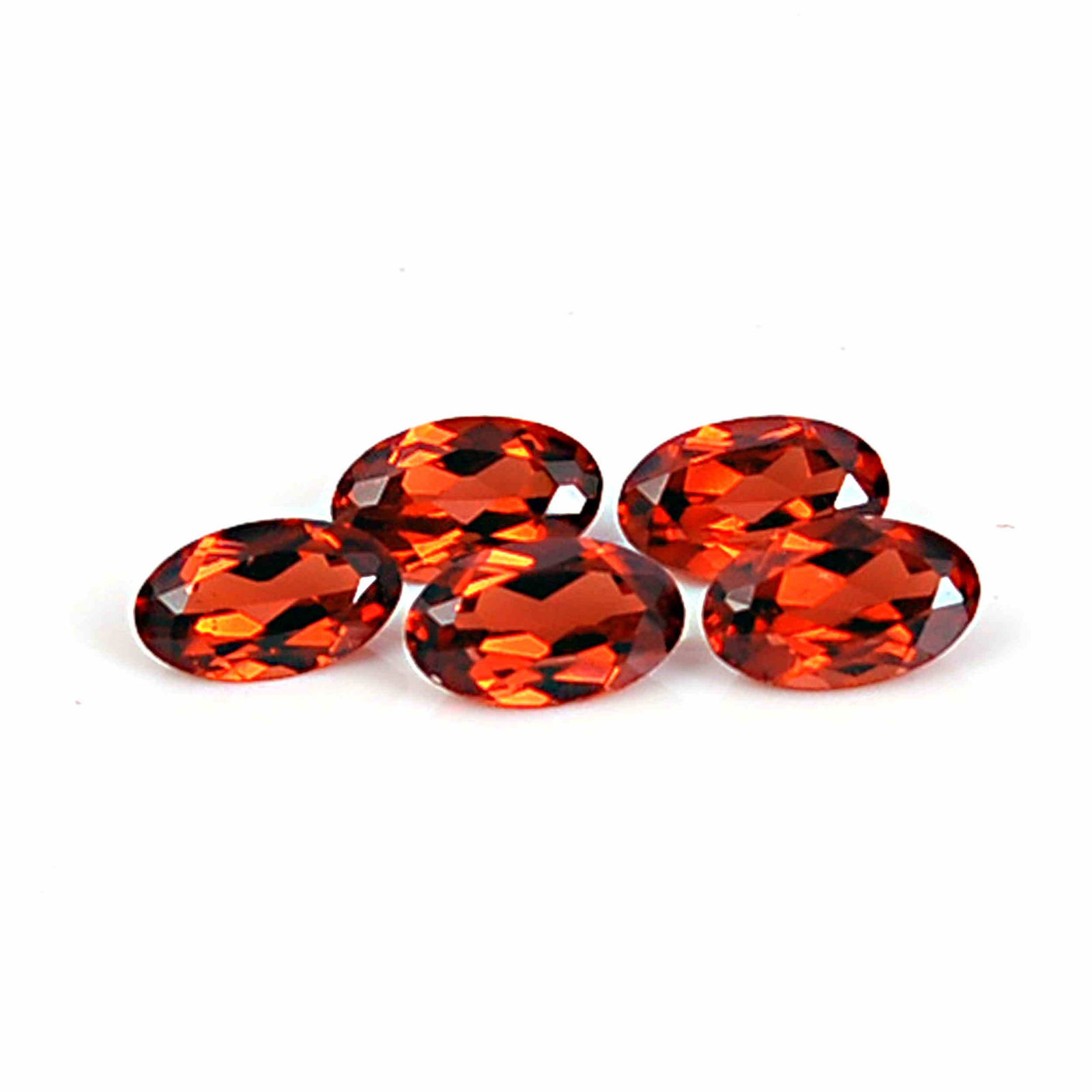 1.38 Carat Red Color Natural Pear Garnet Loose Gemstone: No Reserve! Title: 1.38 Carat Red Color Natural Pear Garnet Loose Gemstone 5 Pieces Brand: Gems Trading Center Gemstones: Garnet Carat Weights: 1.38 Size/Dimensions: 2.5H x 3W x 5L mm Shipping: Domest
