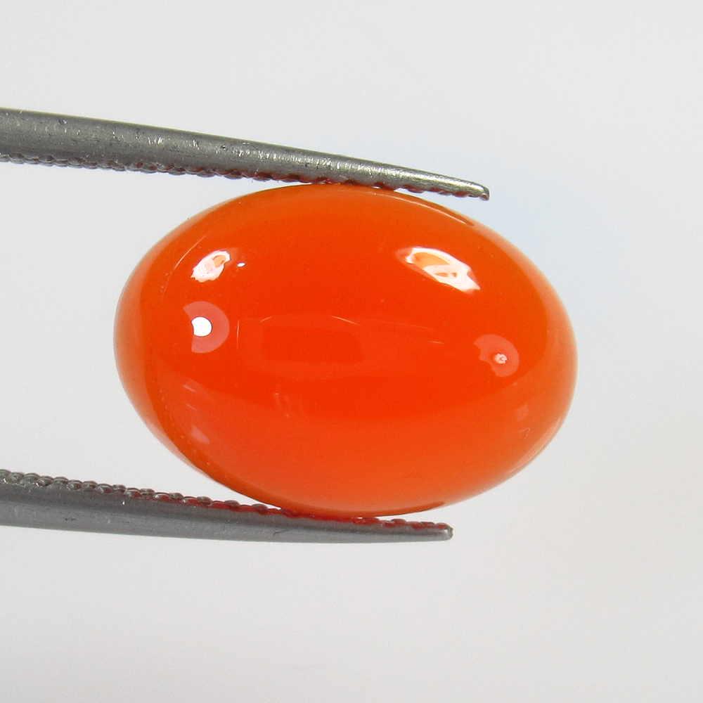 5.40 Ctw Natural Carnelian Oval Cab: No Reserve! Title: 5.40 Ctw Natural Carnelian Oval Cab Stone clarity:Semi-Transparent Gemstones: Carnelian Beads Carat weights: 14.00 x 10.00 x 5.30 mm Size/Dimensions: 5.4 Additional Info:Oval Caboch