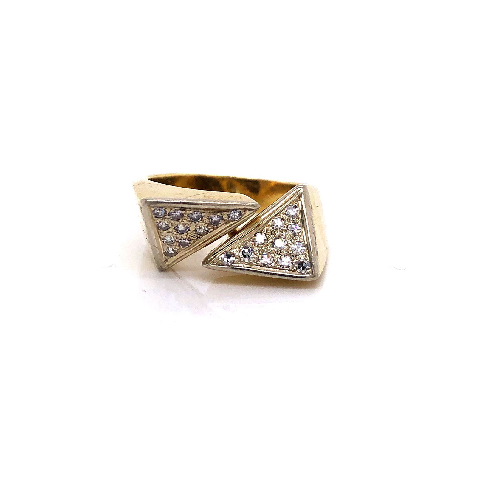 18k Yellow Gold Vintage McTeigue & Co. Bypass Diamond: Condition: Good Condition Metal: 18k Gold (Marked, and Professionally Tested) Weight: 8.5g Diamonds: Round Cut Diamonds .22ctw Diamond: Color G Diamond Clarity: VS1 Markings: "18k" "McT" Designer: McT