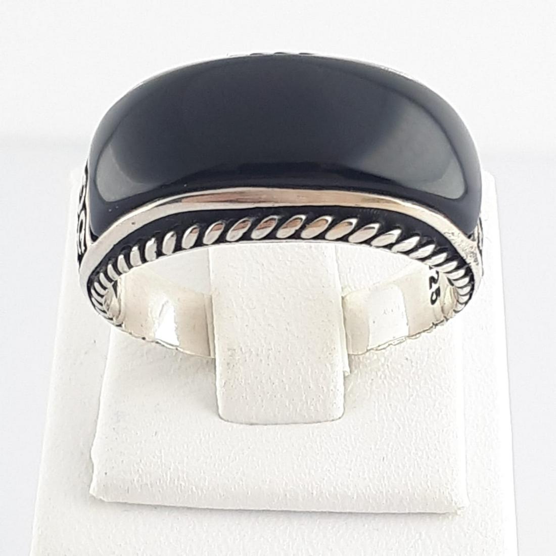 925 Sterling Silver - Ring: Ring Gender : Men Material : 925 Sterling Silver Weight : 0,32 ozt. / 10 gr Condition : NEW / Unused Size : US:11 , EU:64.6 , UK:V , D:20.5 mm Free resizing on demand Item no