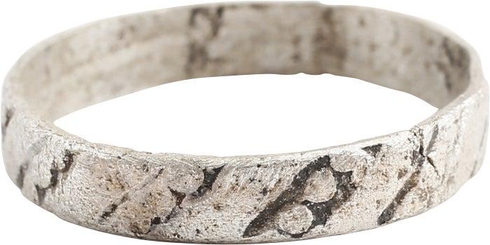 VIKING WEDDING RING C.800-1000 AD SZ 6 ¼: Rare variation, C.800-1000 AD. Size 6 ¼, 3.3mm width. The face is hand-decorated in angled/spiral bands alternating plain and beaded. Silvered bronze, professionally refurbished with the silver