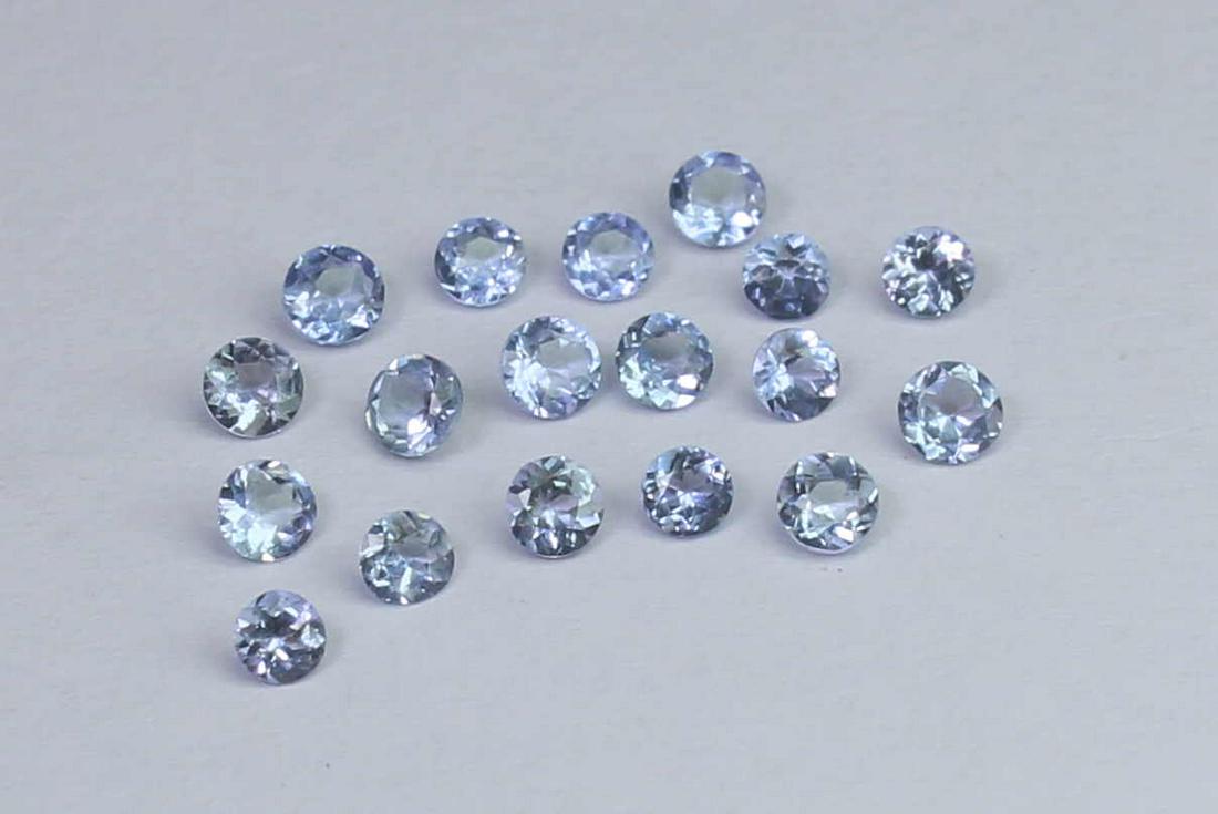 1.07 Cts Natural Tanzanite Lot (1 of 2)