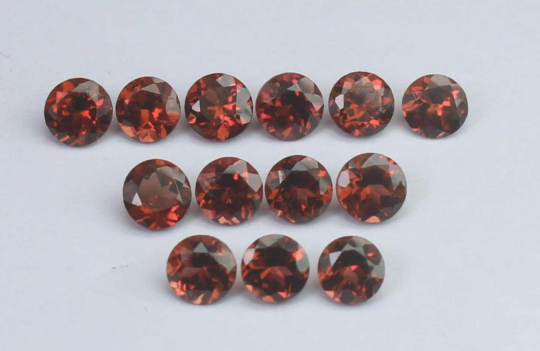 4.67 Cts Natural Almandite Garnet Lot: No Reserve! Title: 4.67 Cts Natural Almandite Garnet Lot Description: Gemstone : Natural Almandite Garnet Shape and cut : Round Cut Weight : 4.67 Carats Measurements : 4x4 mm [calibrated] Color : Red 