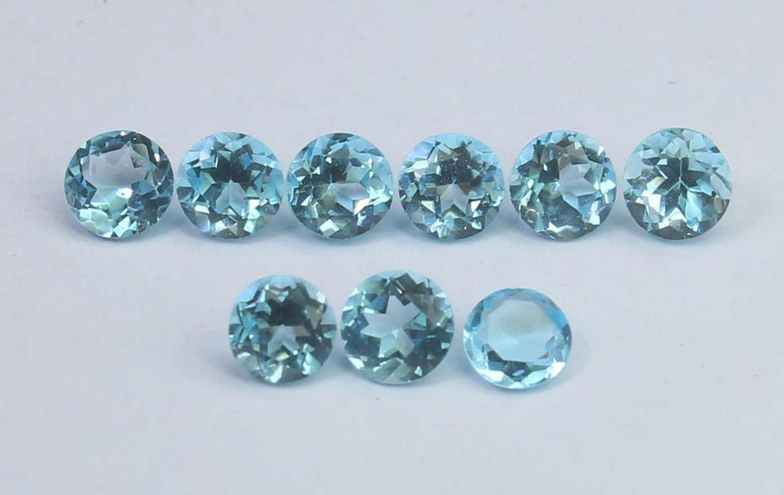 2.53 Cts Natural Blue Topaz Lot: No Reserve! Title: 2.53 Cts Natural Blue Topaz Lot Description: Gemstone : Natural Blue Topaz Origin : Brazil Weight : 2.53 Carats Dimensions : 4x4 mm [calibrated] Shape : Round Cut Color : Sky Blue N