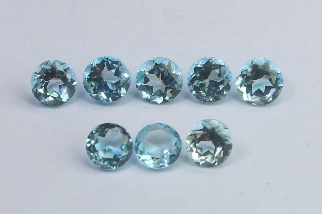 2.85 Cts Natural Blue Topaz Lot: No Reserve! Title: 2.85 Cts Natural Blue Topaz Lot Description: Gemstone : Natural Blue Topaz Origin : Brazil Weight : 2.85 Carats Dimensions : 4x4 mm [calibrated] Shape : Round Cut Color : Sky Blue N