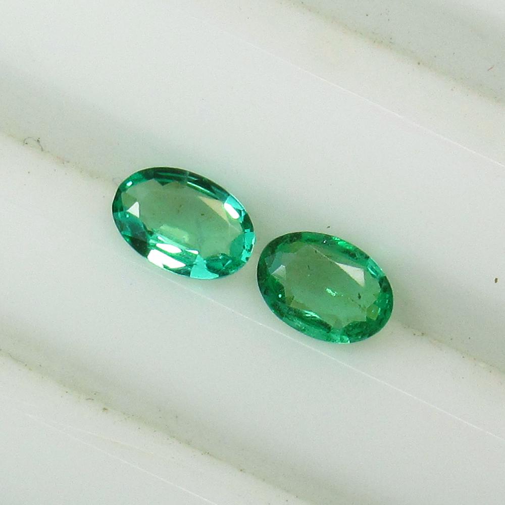 0.67 Ct Natural Zambian Emerald Oval Pair (1 of 3)