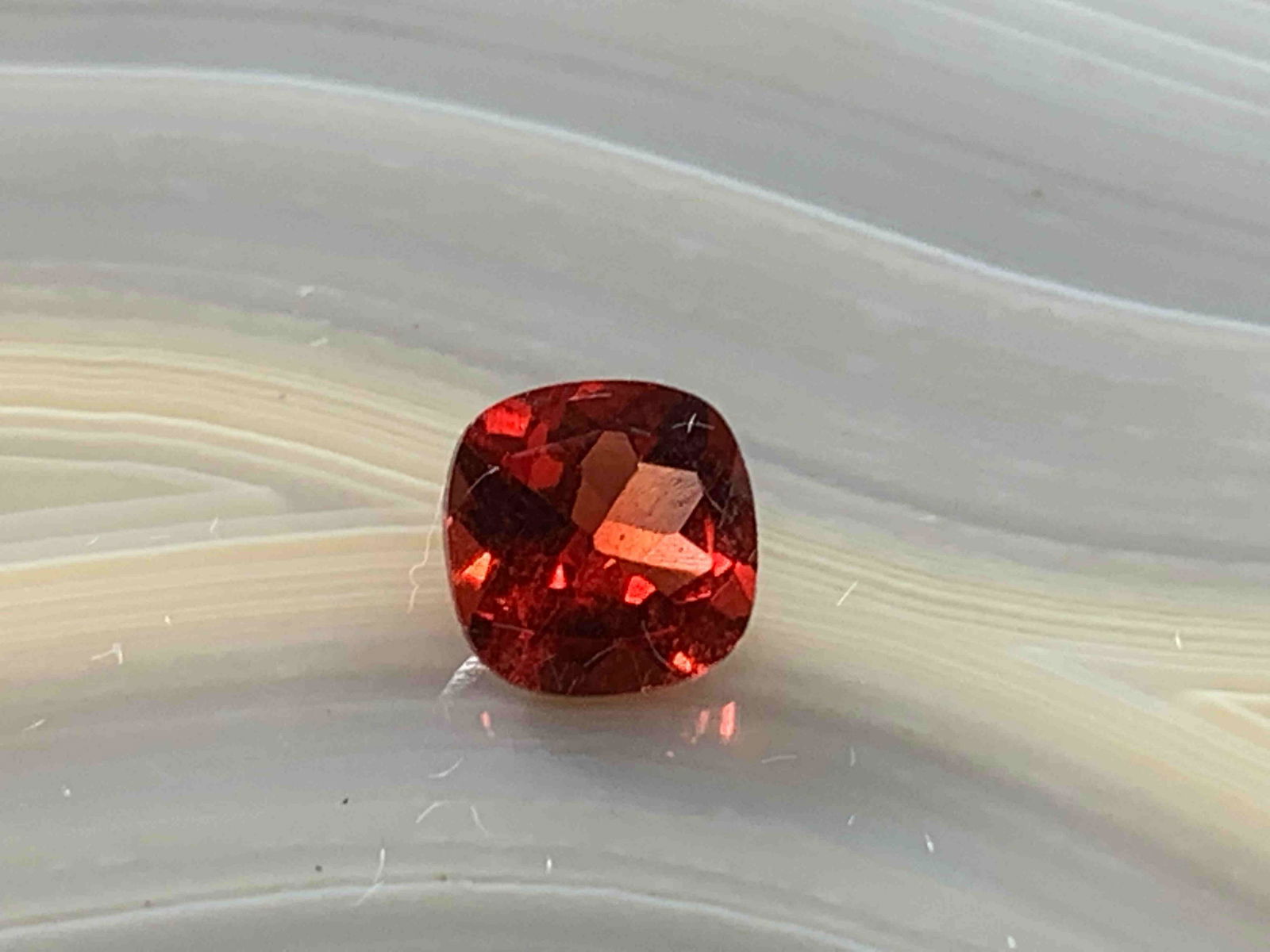 Andesine Labradorite Square .86 Carats Loose Gemstone: No Reserve! Title: Andesine Labradorite Square .86 Carats Loose Gemstone Additional Information: Andesine Labradorite Square .86 Carats Loose Gemstone Materials: Natural Stone Dimensions: 5mm Shipping