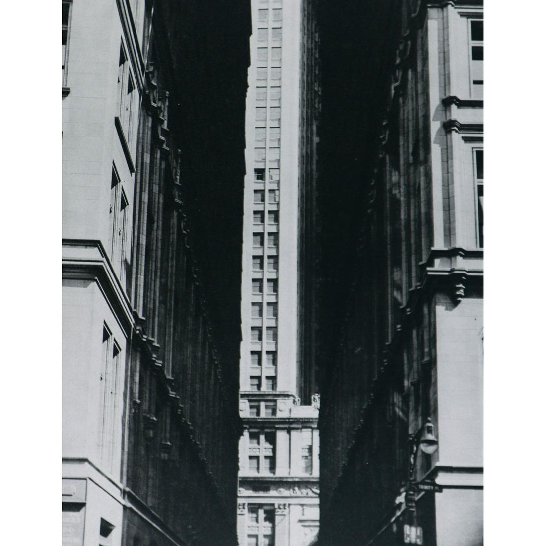 ERWIN BLUMENFELD - Wall Street in New York, 1943: Artist: ERWIN BLUMENFELD Print Title: Wall Street in New York, 1943 Medium: Sheet-fed Gravure Limited Edition Portfolio 592/1000 Printing Date: 1980's Printed in Italy Image Size: 11 x 8.5 inches Erwi