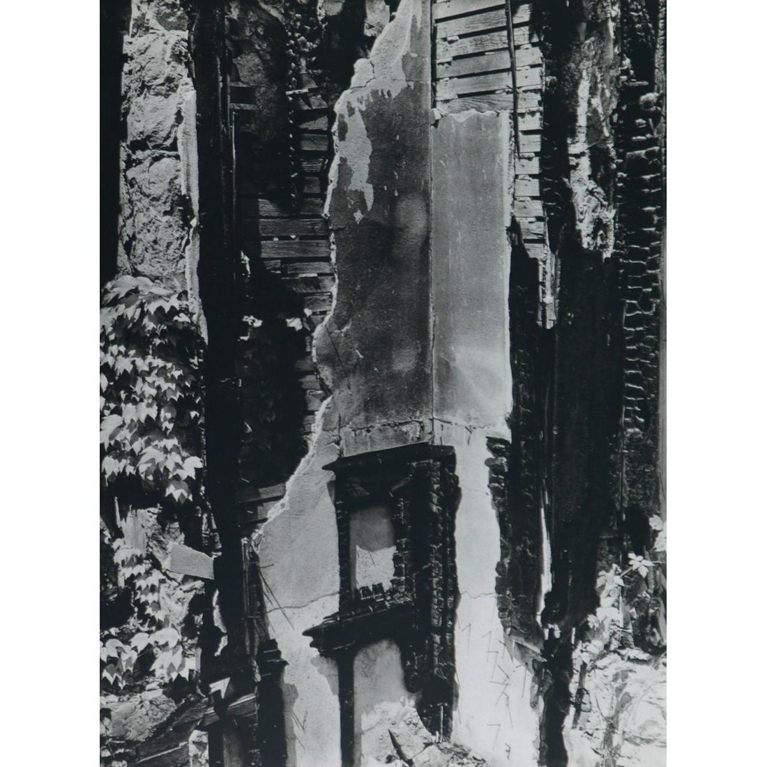 WALKER EVANS - Scarborough, New York 1931: Artist: WALKER EVANS Print Title: Scarborough, New York 1931 Medium: Sheet-fed Gravure Printing Date: 1960's Printed in the USA Image Size: 11.75 x 8.5 inches Walker Evans (1903-1975) was an American