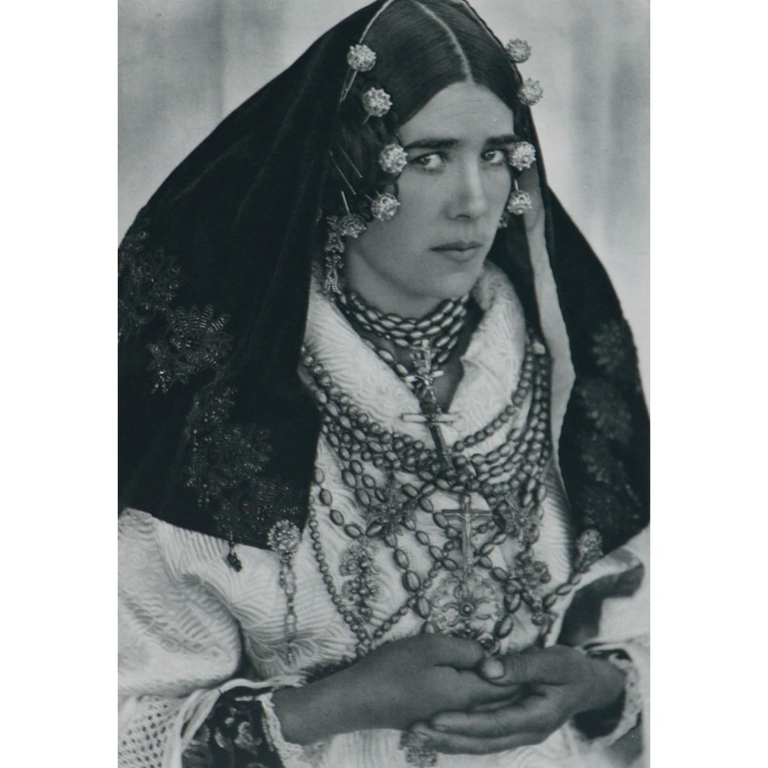 JOSE ORTIZ ECHAGUE - Una charra: Artist: JOSE ORTIZ ECHAGUE Print Title: Una Charra Medium: Sheet-fed Gravure Printing Date: 1960's Printed in Spain Image Size approx: 8.75 x 6 inches Jose? Ortiz Echagu?e (1886 - 1980) was a Spanish 